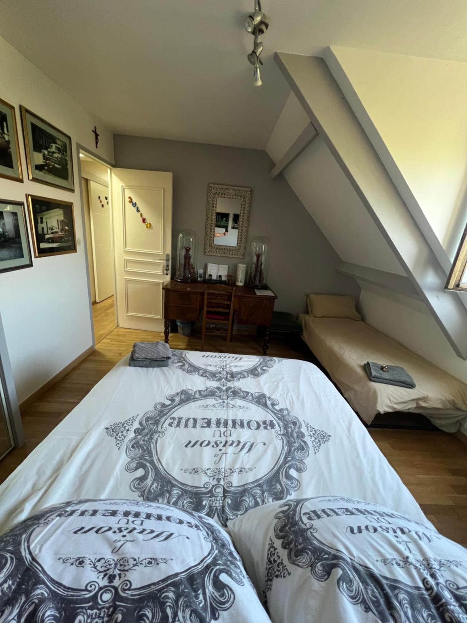 La Maison Du Bonheur Saintry-sur-Seine Esterno foto