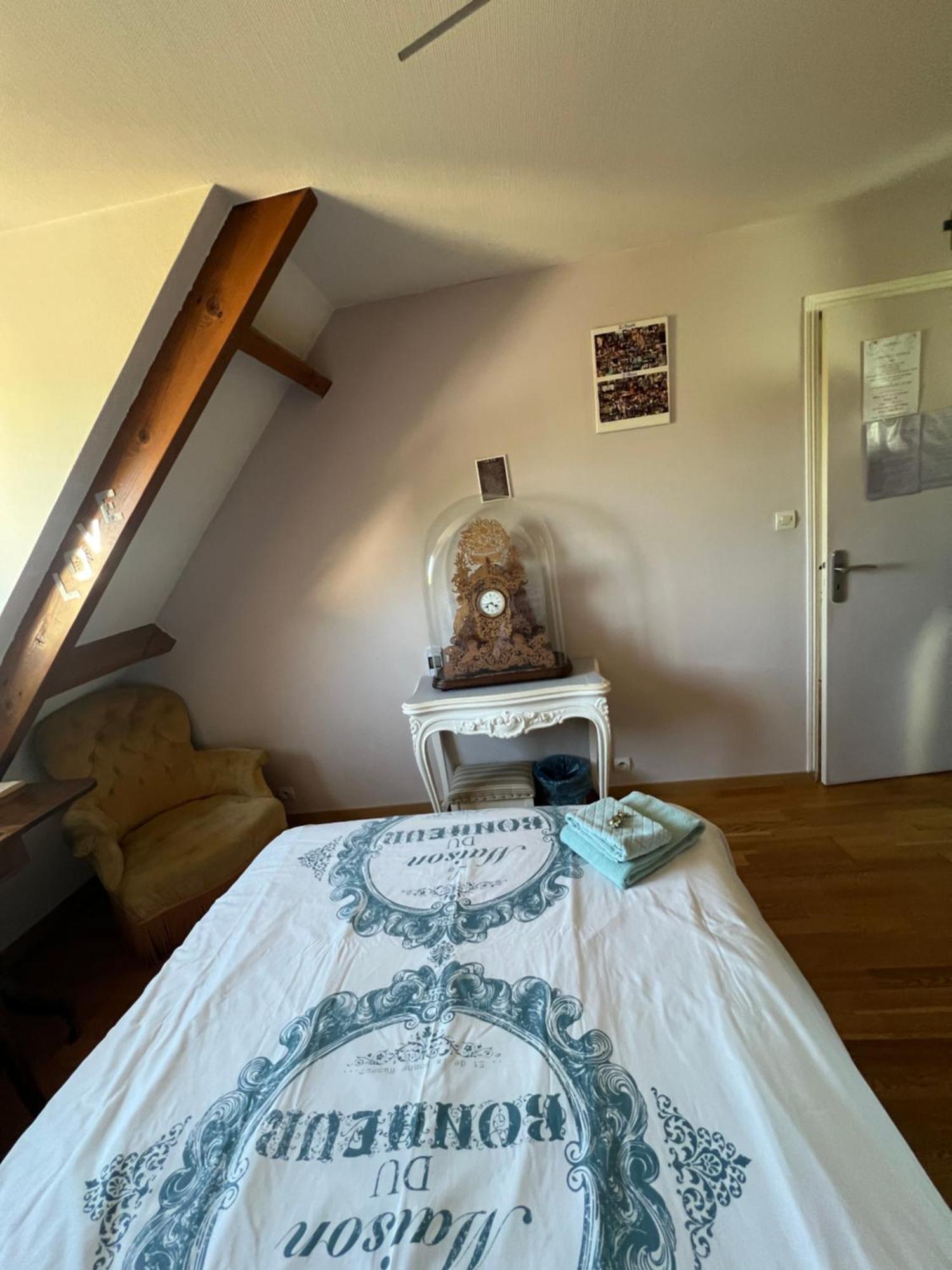 La Maison Du Bonheur Saintry-sur-Seine Esterno foto